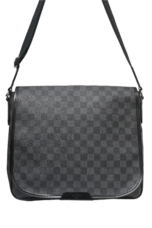 Louis Vuitton 2009 Damier Ebene Daniel MM Messenger Bag