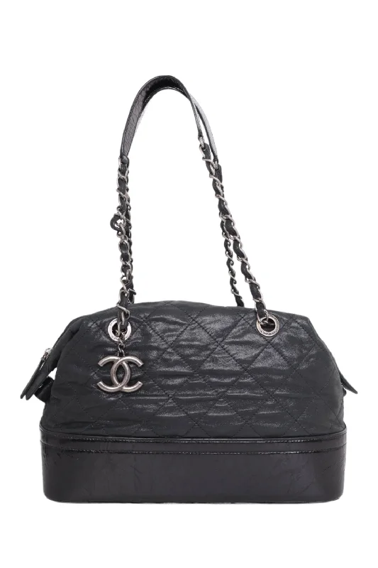 Pre-loved Chanel™ 2011 Black Leather Quilted Vip Tote