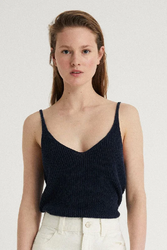 Tricot top made from recycled denim