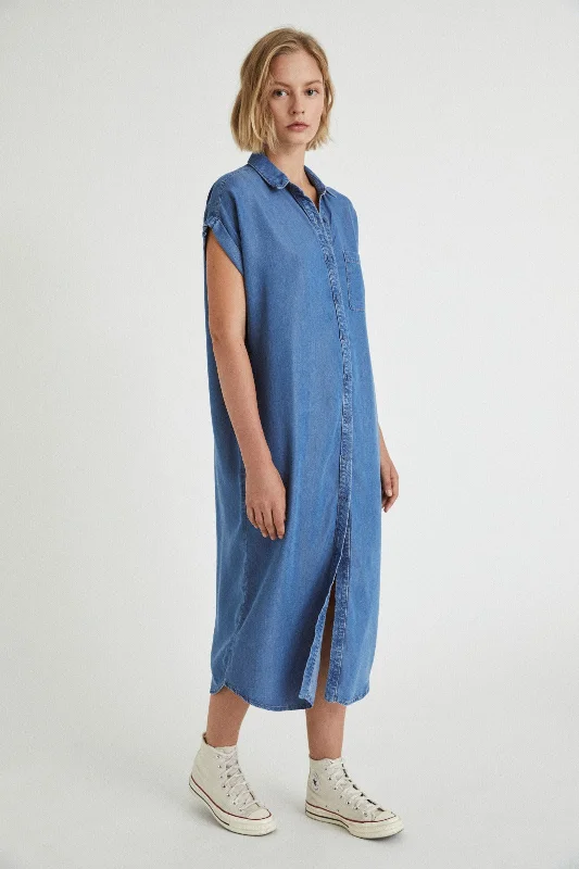 Eco-friendly Tencel roll-up dress